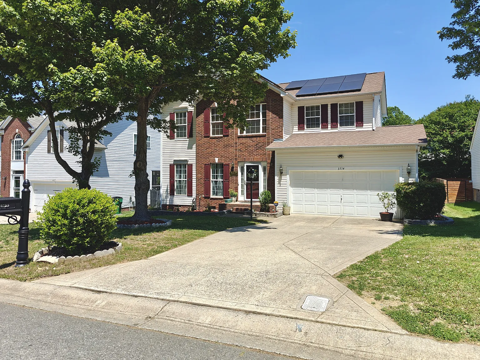 3 bed, 1.5 bath, 2026 sqft, $1,995 — Photo 3