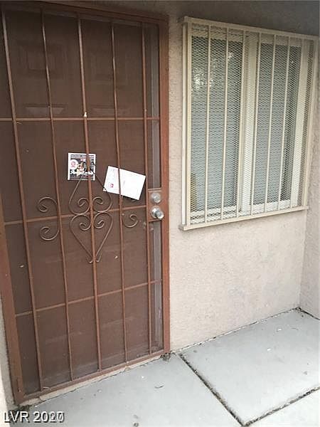 1st image of 3882 Soda Springs Dr