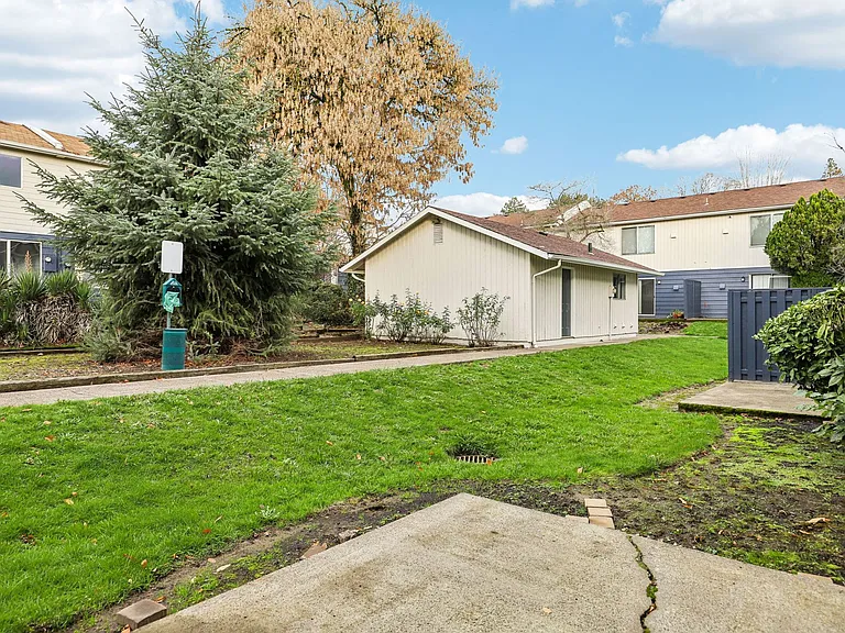 PARK PLACE APARTMENTS - YOUR HOME IS HERE! - UP TO 6 WEEKS FREE! — Photo 10