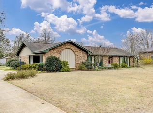 307 Newitt Vick Dr, Vicksburg, MS 39183