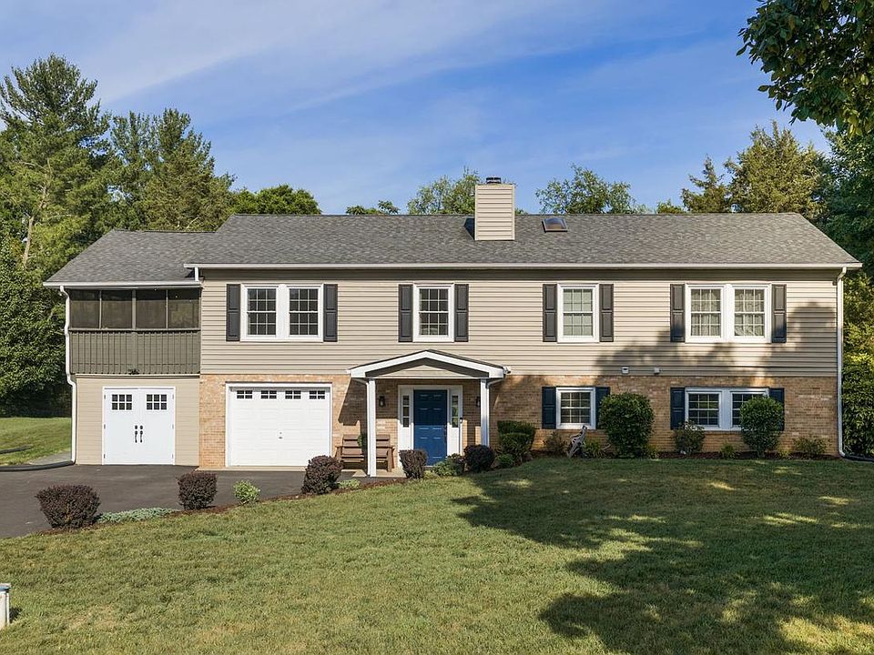 1st image of 156 Scarlet Ohara Ct