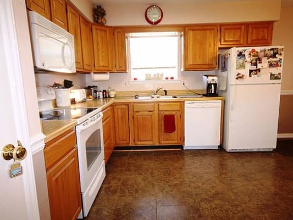 Large eat-in kitchen