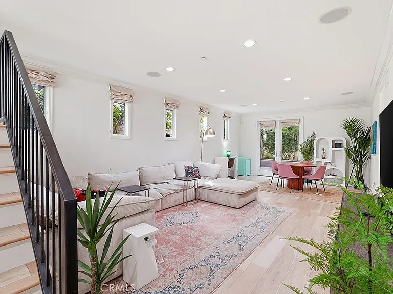 133 Hollister Ave — Photo 35