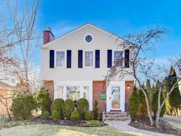 306 N Eastwood Ave, Mount Prospect, IL 60056
