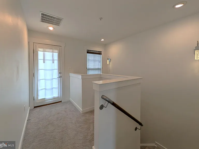 22447 Verde Gate Ter — Photo 44