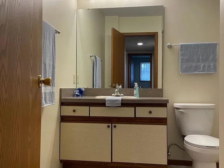 181 Maplewood Dr — Photo 13