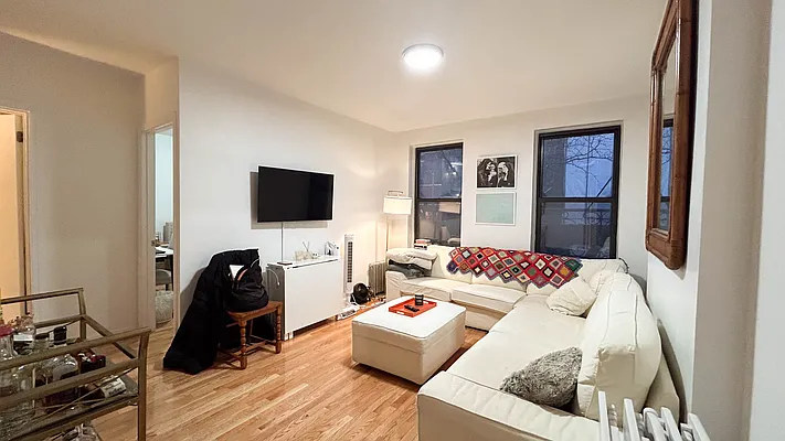 Rented by Roselyn  Fortuna LLC | media 2