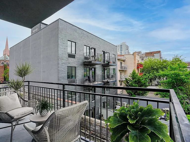64 Stagg St #3C — Photo 1