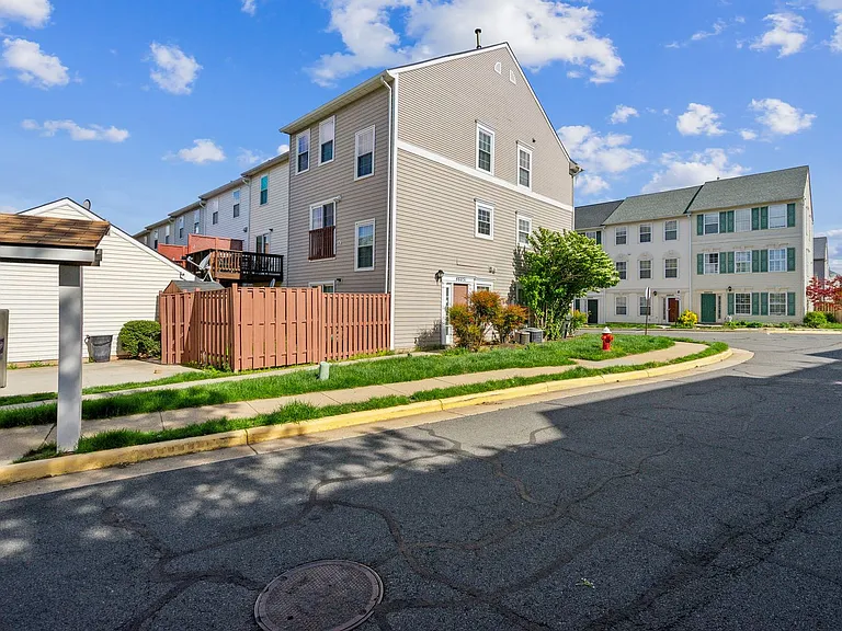 46051 Marble Ter — Photo 19