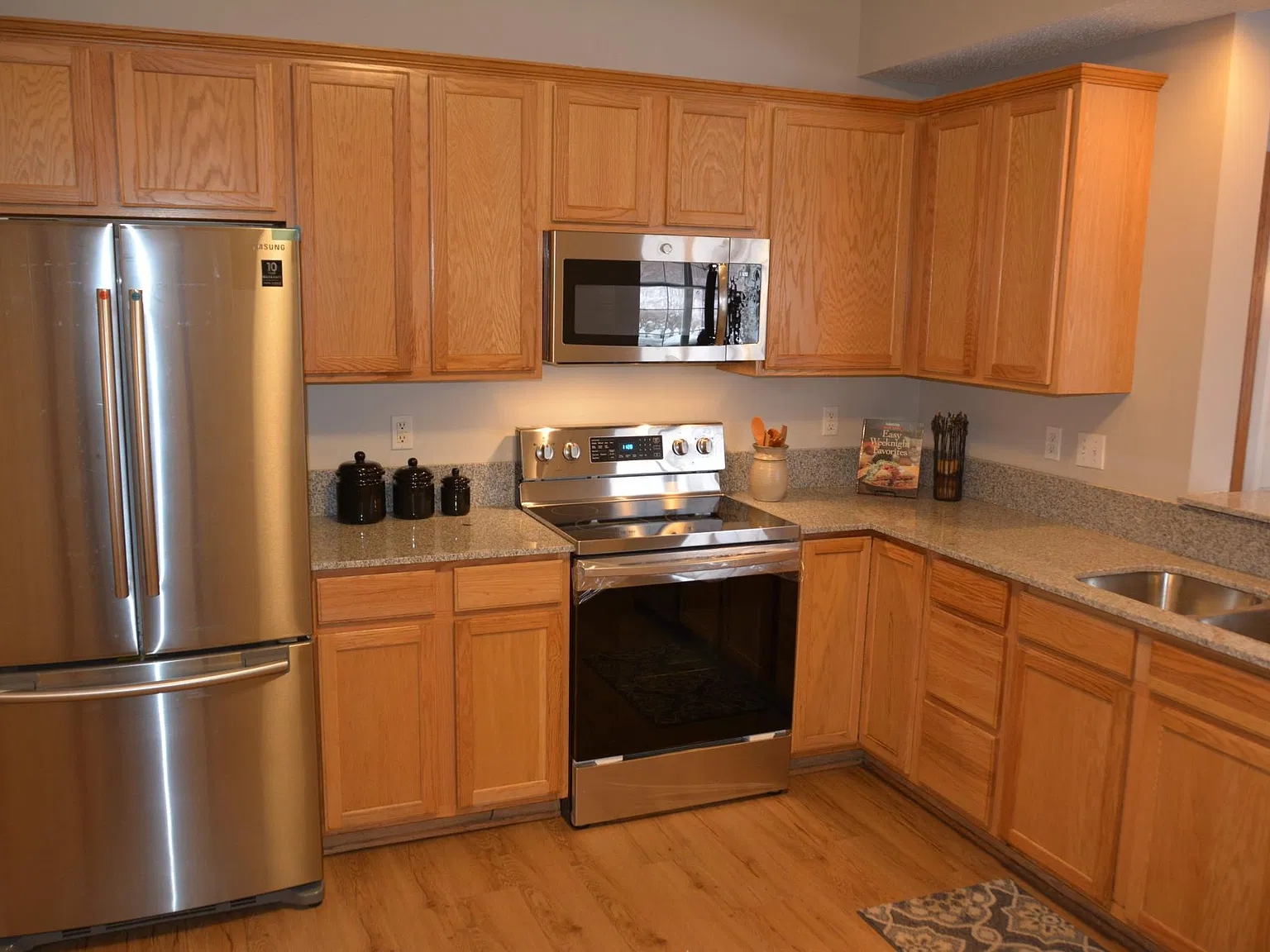 2 bed, 1646 sqft, $2,100 — Photo 2