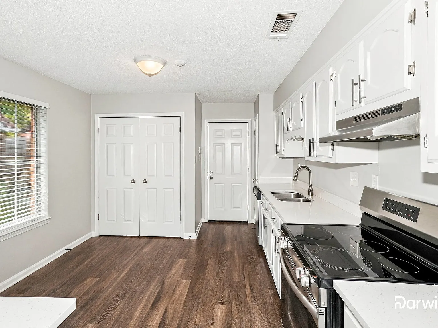 3 bed, 2.0 bath, 1462 sqft, $1,875 — Photo 4