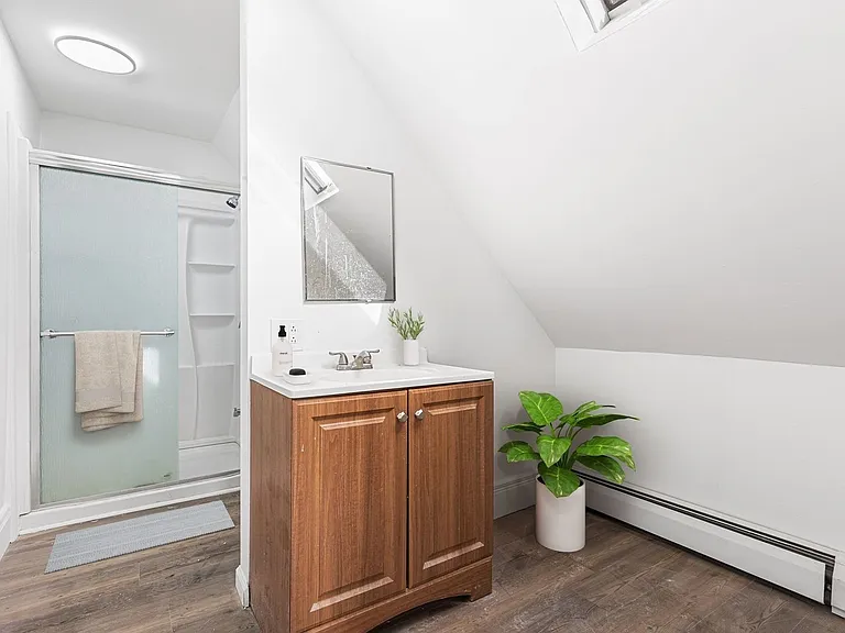 17 N Maple St — Photo 8