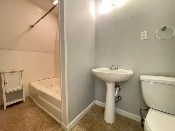 60-62 Broadway #5, Suncook, NH 03275