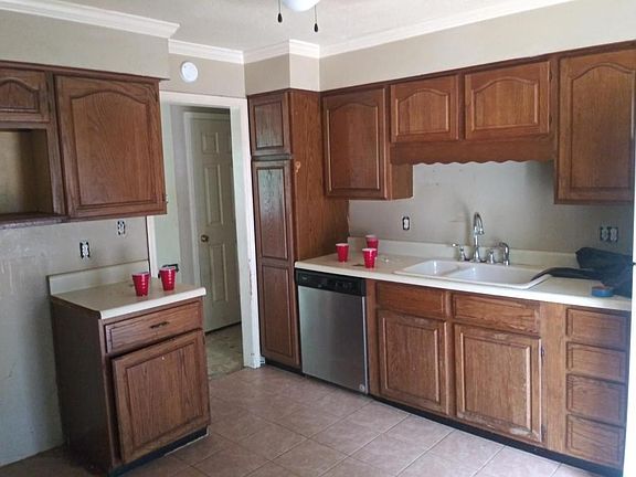 3rd image of 11629 Foxford Dr