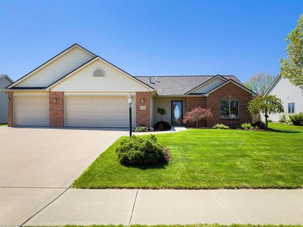 4626 Pinestone Dr, New Haven, IN 46774