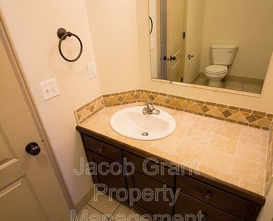 5th image of 454 E Center St #B10