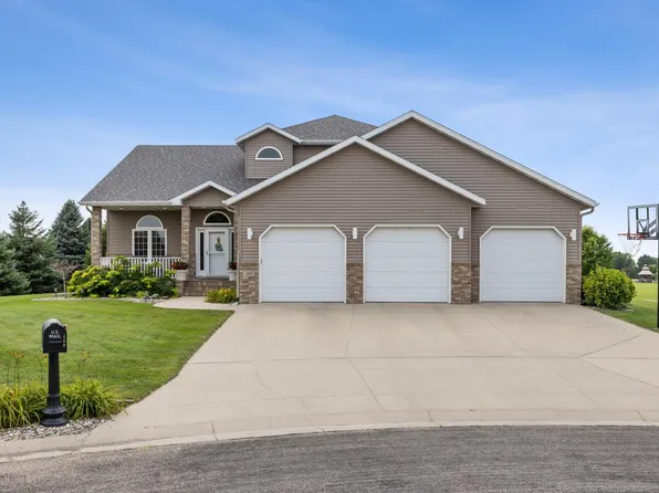 409 Allyson Cir, Moorhead, MN 56560