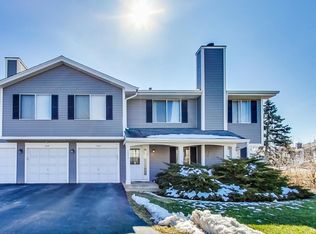 1333 Barclay Ln, Deerfield, IL