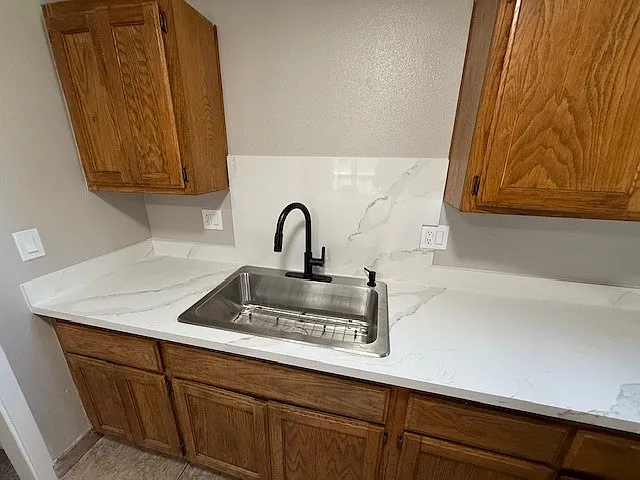 120B Elm St — Photo 9