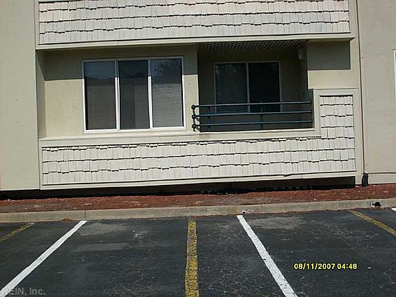 4th image of 304 28th St Unit 107