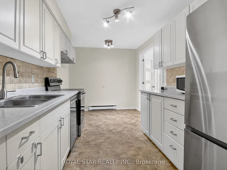 762 Saint Andre Dr #5B — Photo 12