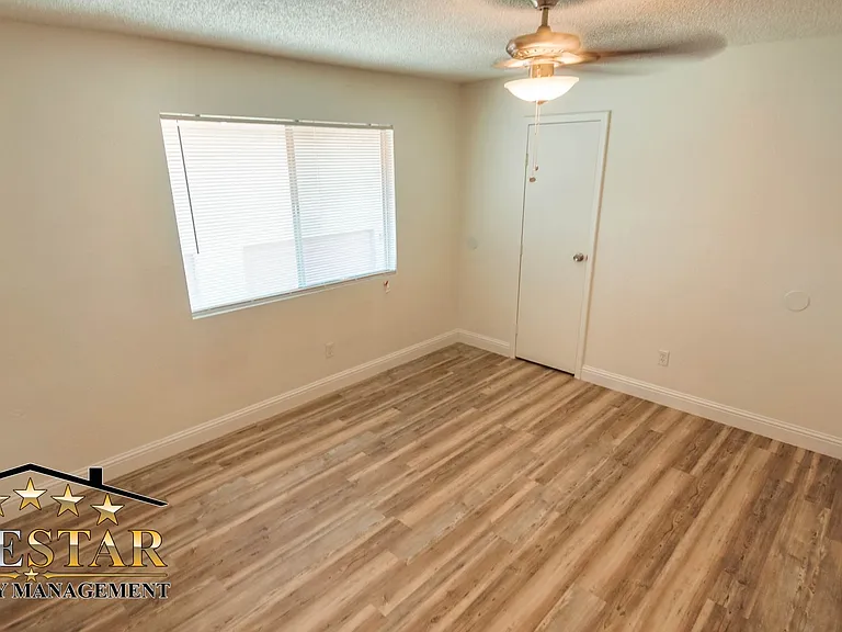 904 Valhalla Dr — Photo 9