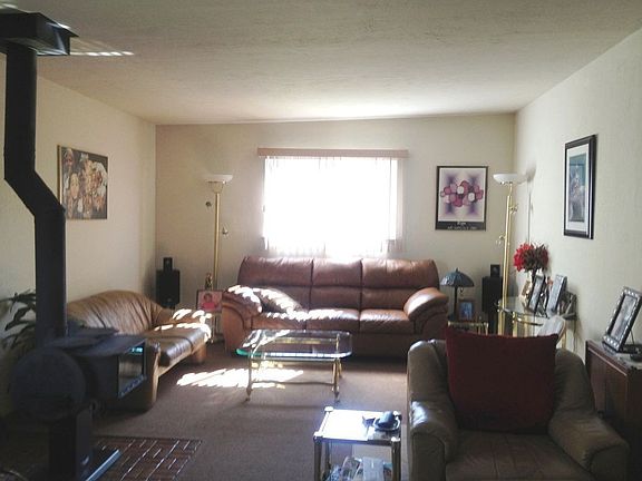 5th image of 890 Fourier Dr