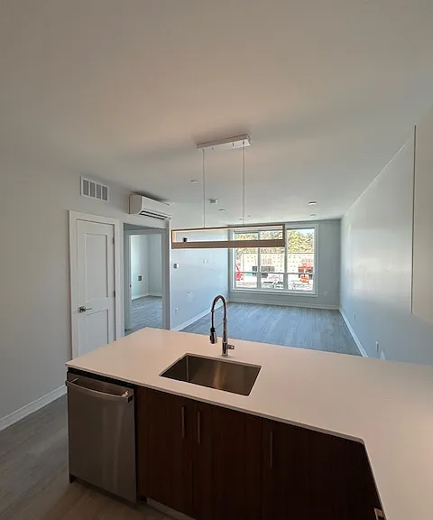 Residences at Sharon Gallery — Photo 70