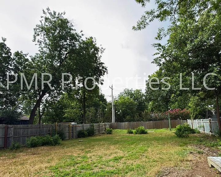 1706 NW Cherry Ave — Photo 12