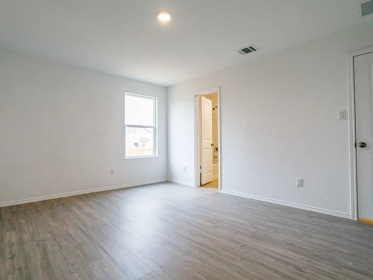 4220 Revetment Way — Photo 10