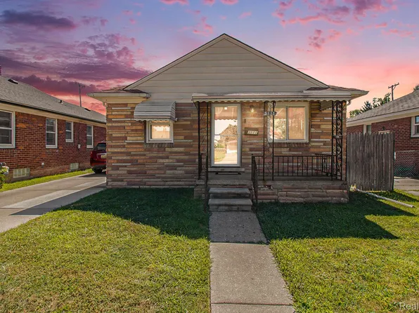 3111 Ferris Ave, Lincoln Park, MI 48146