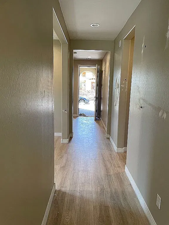 4 bed, 1873 sqft, $2,249 — Photo 3