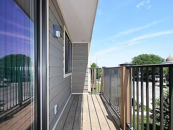 4th image of 1016 Park Ave #228