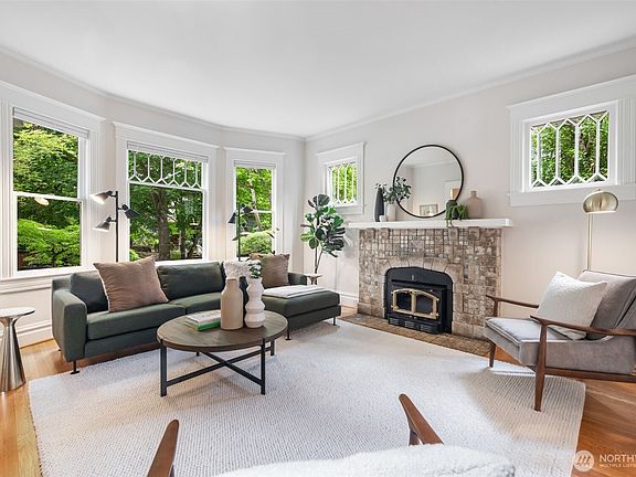 4th image of 1715 E Mercer Street