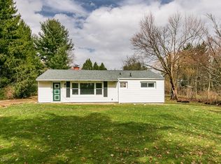 10932 Thwing Rd, Chardon, OH 44024