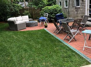 876 Old Stage Rd, Centerville, MA 02632