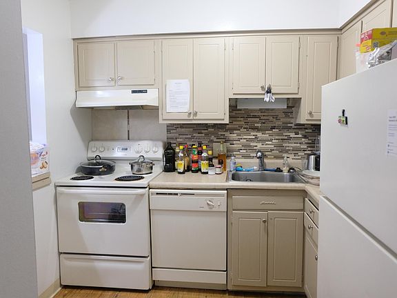5th image of 4446 Mobile Dr APT 304