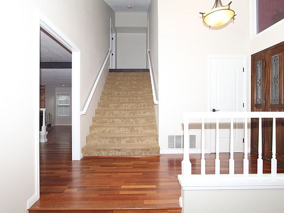 4th image of 1063 Tuscany Pl