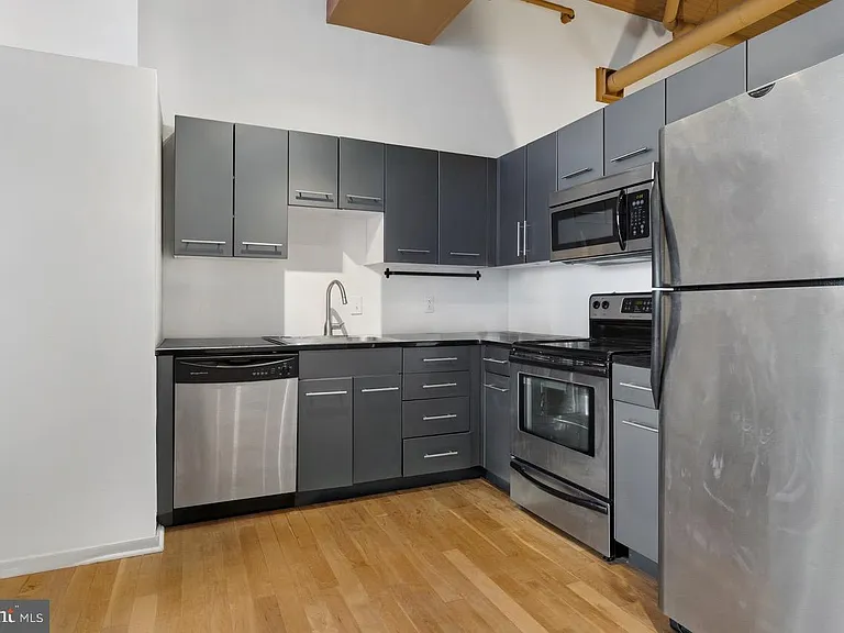 2200 Arch St #609 — Photo 3