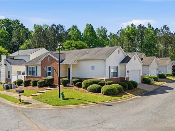 500 Windcroft Cir NW, Acworth, GA 30101