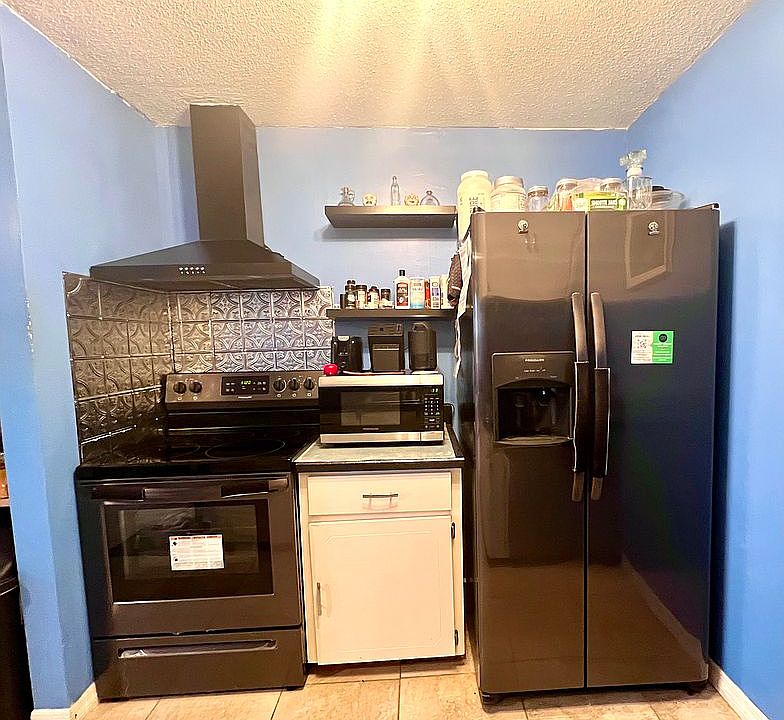 1st image of 85 Fremont Ave APT 804