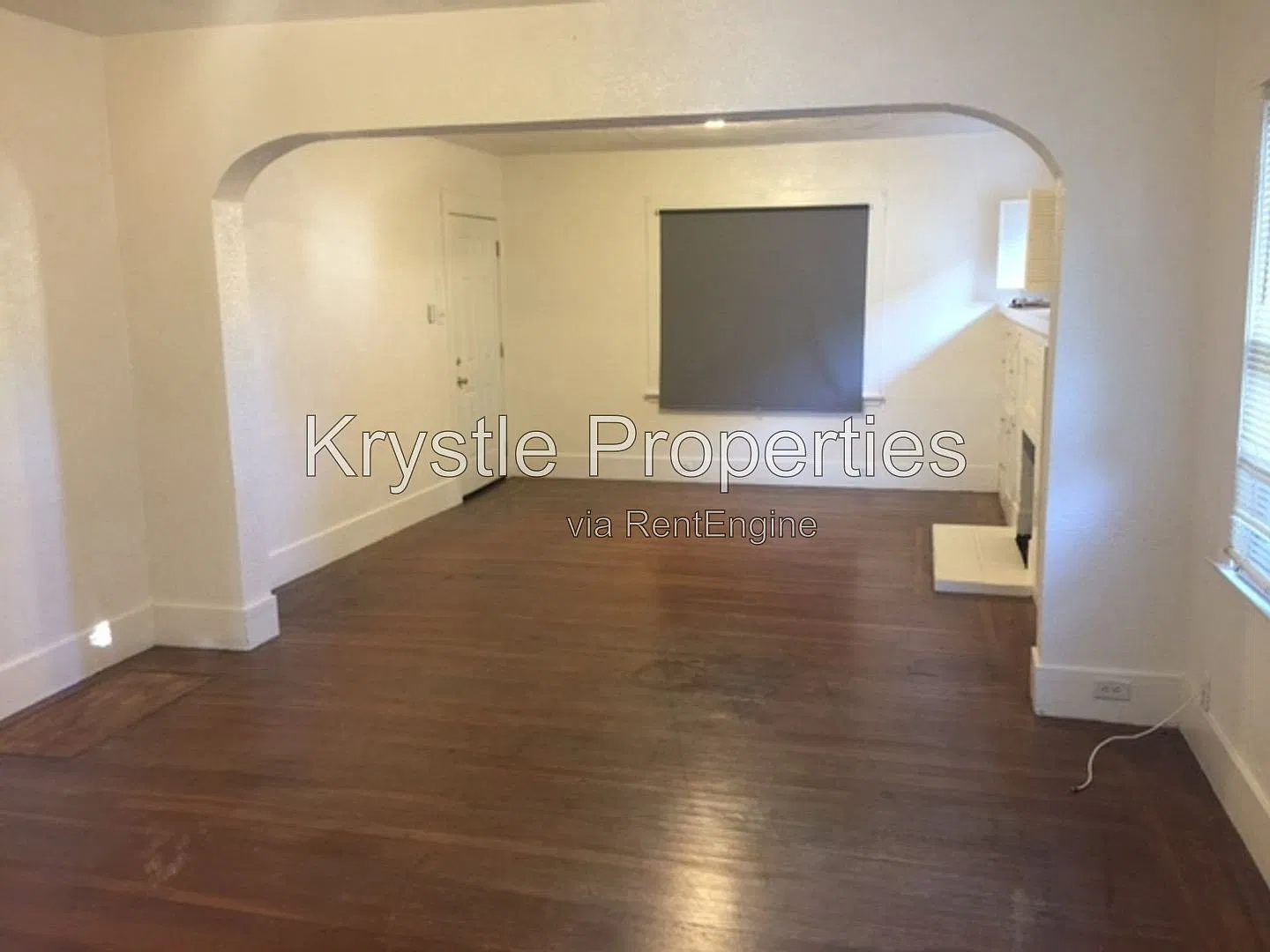 2 bed, 1.0 bath, 990 sqft, $2,400 — Photo 3