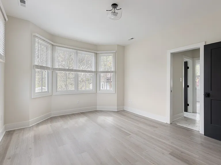 804 Shepherd St — Photo 12