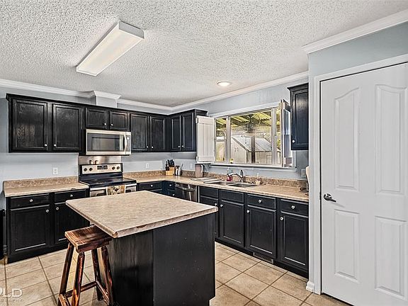 3rd image of 7798 Hyacinth Drive