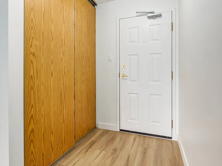 1825 Woodview Dr SW — Photo 18
