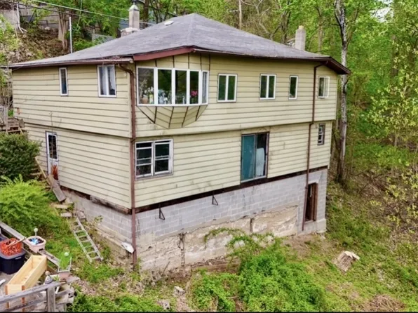 167 Lakeside Dr W, Liberty Twp., NJ 07823