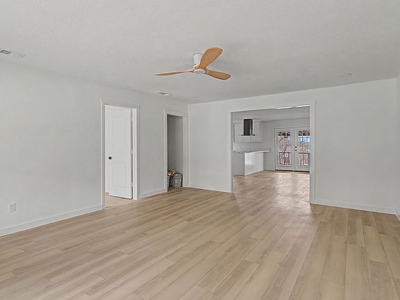4th image of 1411 W Gandy St