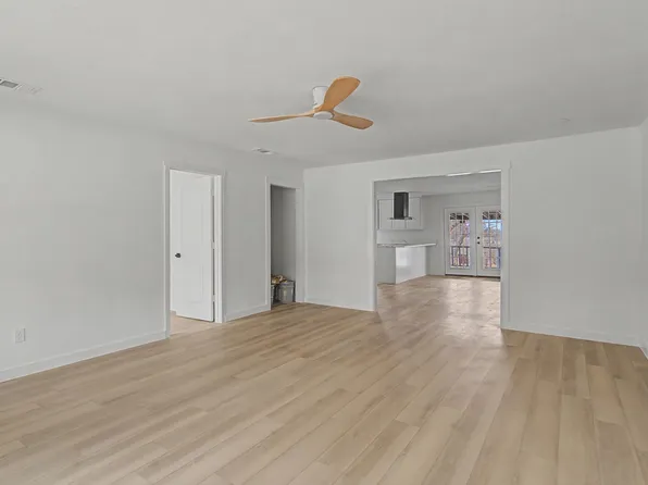 1411 W Gandy St, Denison, TX 75020