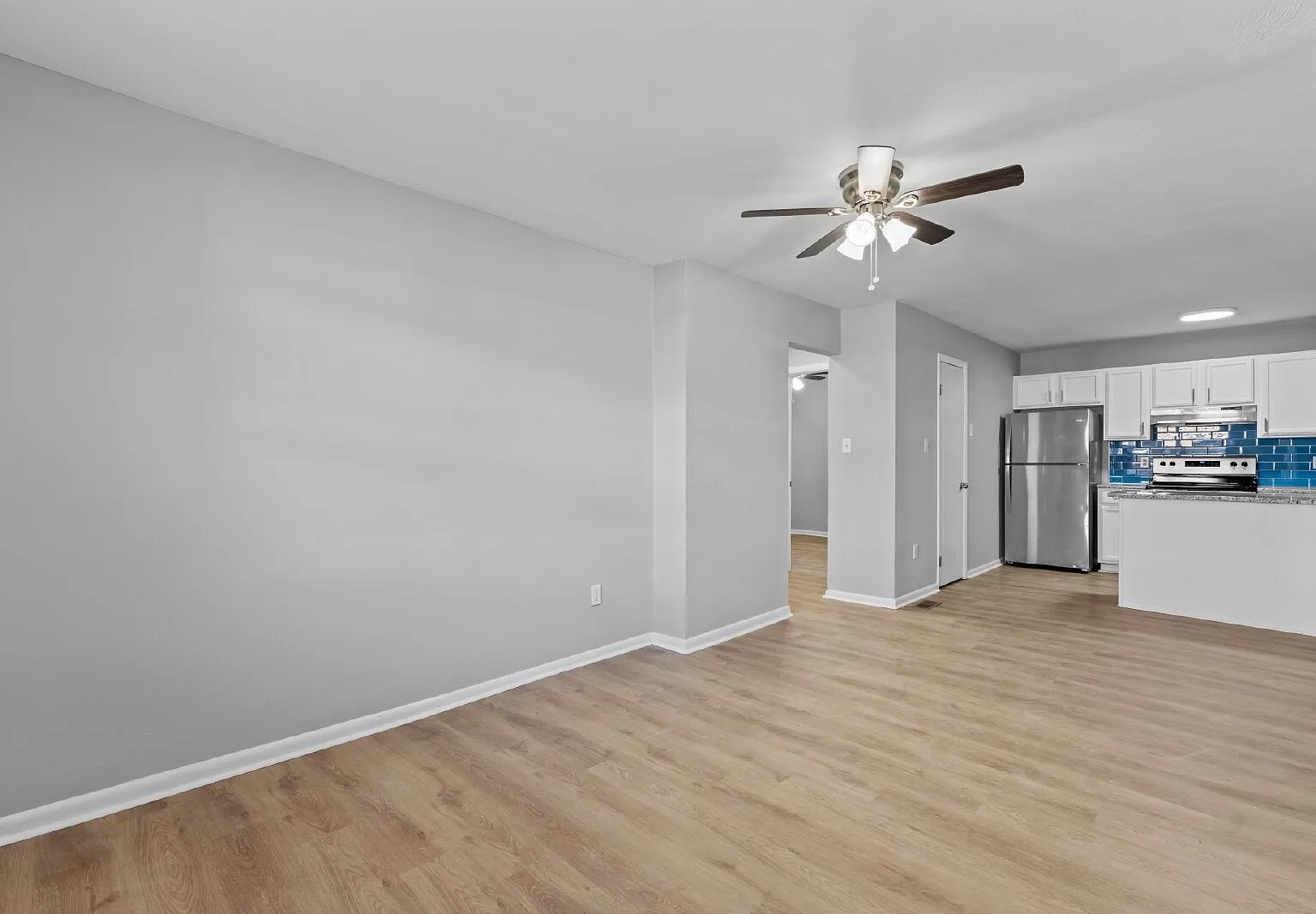 2 bed, 1.0 bath, 800 sqft, $1,500 — Photo 2