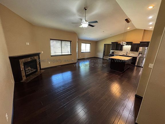 4th image of 2109 N Newberry St